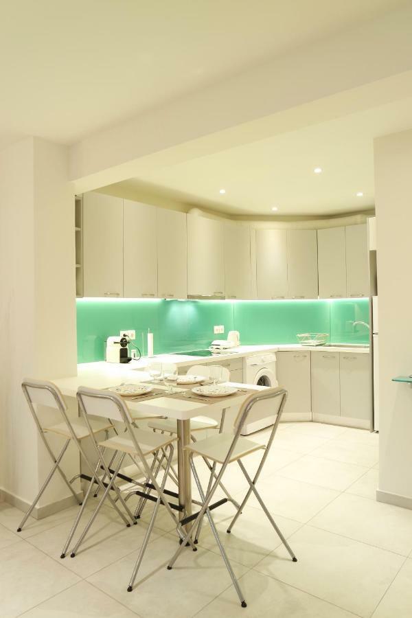 Design Apartment In The City Of Афины Экстерьер фото